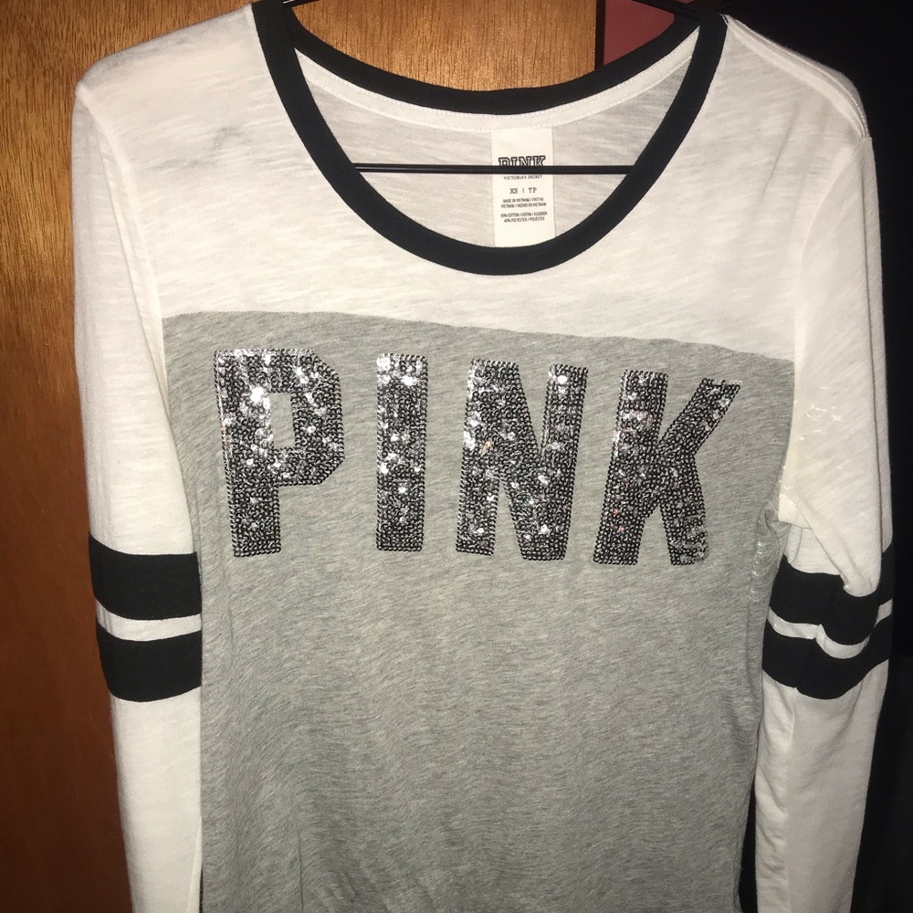 Gently used long sleeve pink shirt!